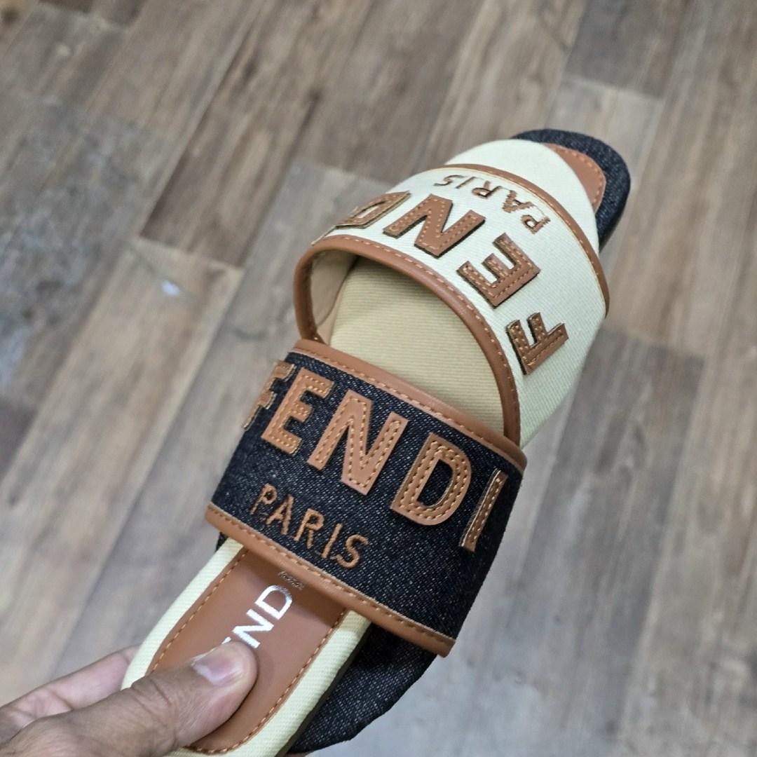 шлепанцы fendi,тапочки fendi,шлепки фенди,,шлепки fendi женские