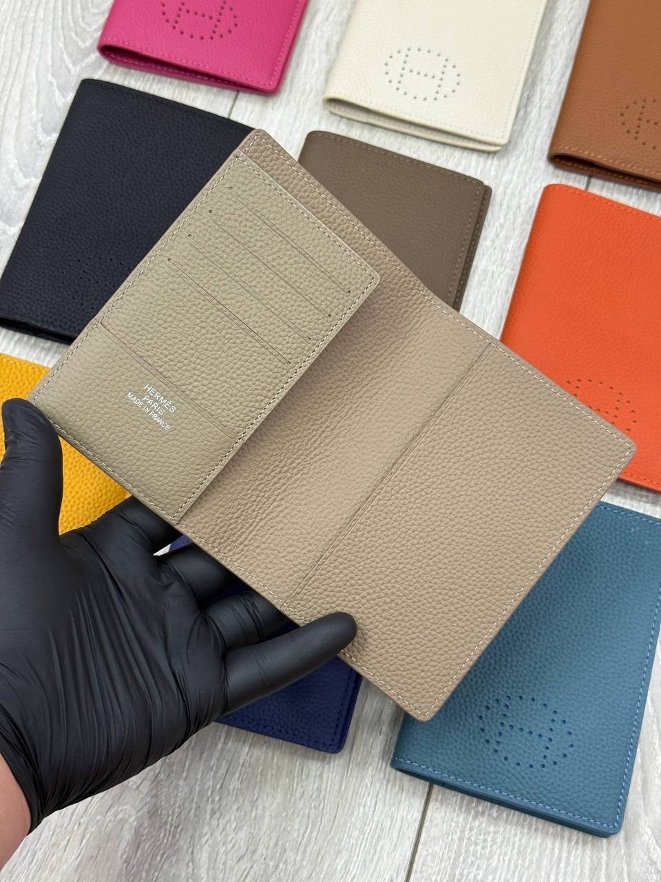 hermes обложка для паспорта,кошелек hermes,обложка для паспорта из натуральной кожи,обложка для паспорта louis vuitton,кожаная обложка на паспорт