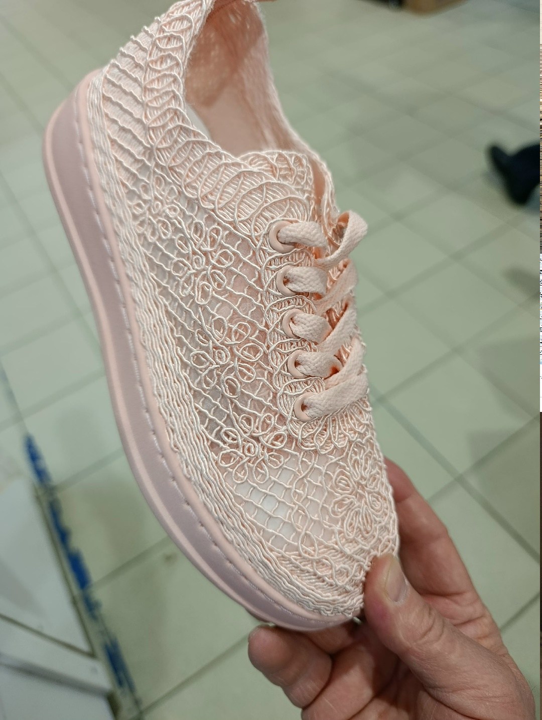 ,кружевные кеды конверс,валберис кружевные кеды,кружевные кеды,кеды с кружевом