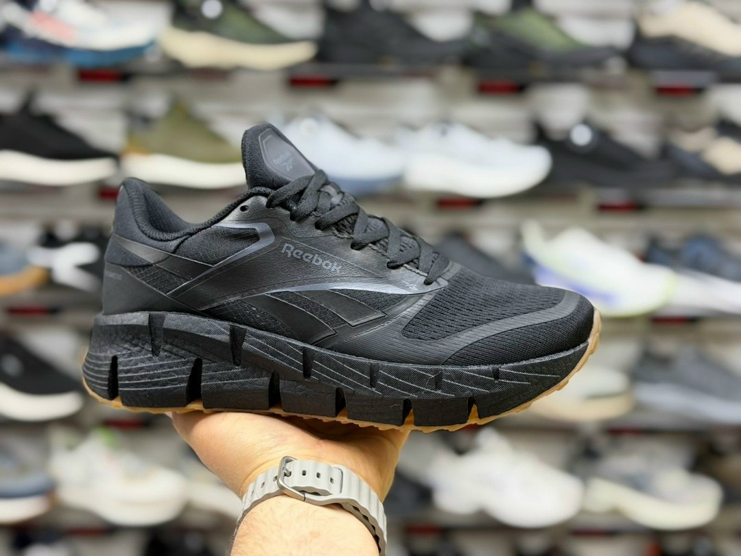 кроссовки reebok,мужские кроссовки reebok,кроссовки reebok zig dynamica,кроссовки reebok energen tech plus,черные кроссовки reebok