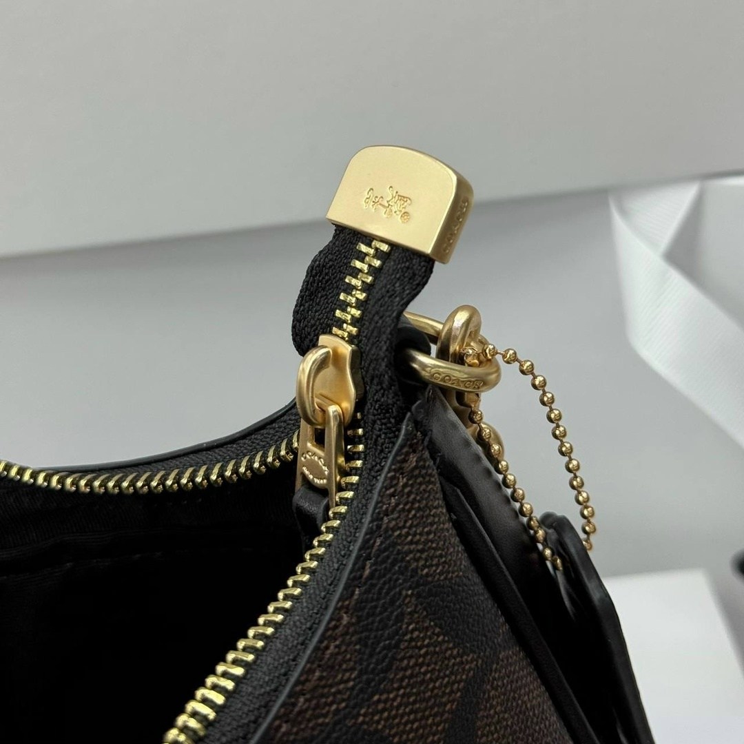женская сумка coach,сумка coach,coach сумка на плечо,сумка coach белая,сумка coach teri белая кожаная