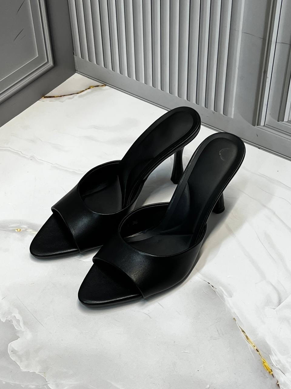 босоножки на каблуках,мюли женские,женские босоножки,мюли лаковые,мюли на каблуке