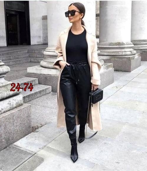 брюки джоггеры кожаные,джоггеры женские кожаные,брюки из экокожи женские бежевые,женские брюки из экокожи,джогеры женские