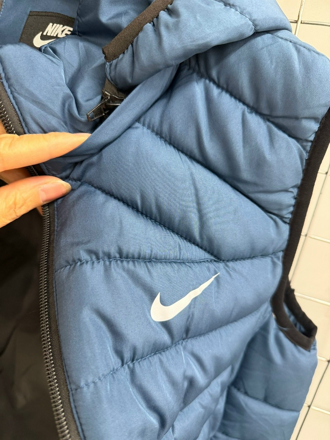 жилетка nike,жилетка мужская nike,жилет мужской,жилетка мужская,безрукавка жилет