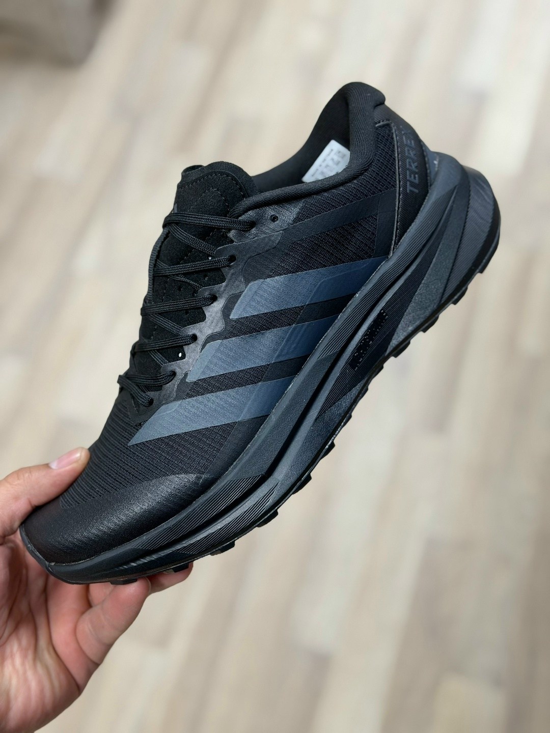 кроссовки adidas,мужские кроссовки adidas,мужские кроссовки adidas для бега,кроссовки мужские adidas supernova,черные кроссовки adidas