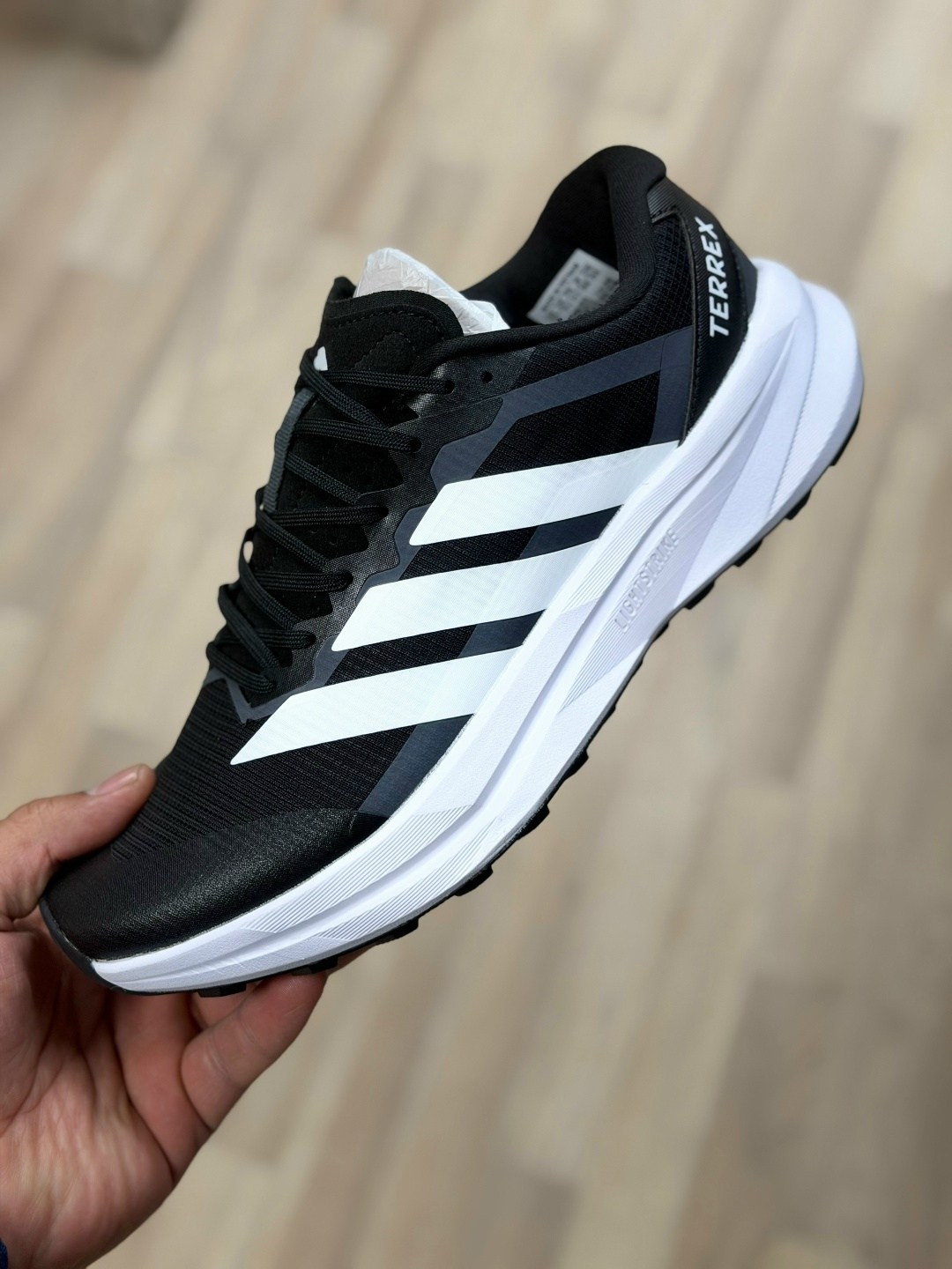 кроссовки adidas,мужские кроссовки adidas,мужские кроссовки adidas для бега,кроссовки мужские adidas supernova,черные кроссовки adidas