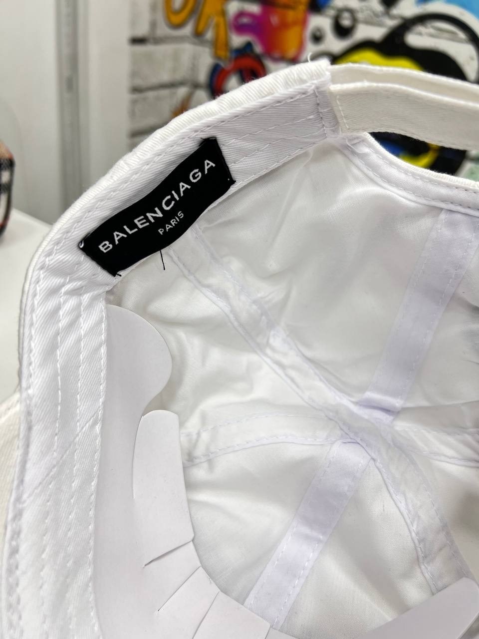 бейсболка balenciaga,кепка balenciaga,белая кепка баленсиага,кепка баленсиага,бейсболка баленсиага