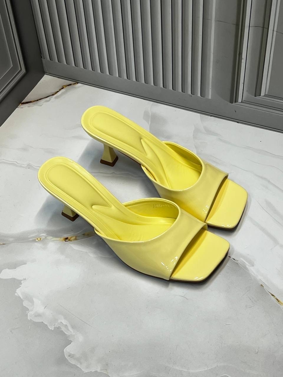 мюли на каблуке,женские босоножки на высоком каблуке,каблуки босоножки,шлепанцы женские,туфли с каблуками разного цвета