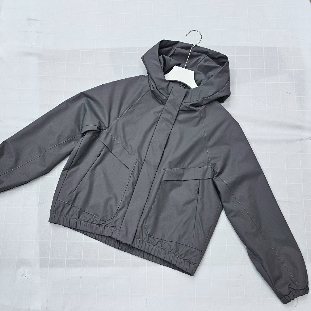 ветровка,куртка,куртка женская,легкая куртка,куртка женская бежевая