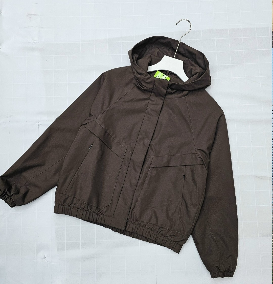 ветровка,куртка,куртка женская,легкая куртка,куртка женская бежевая