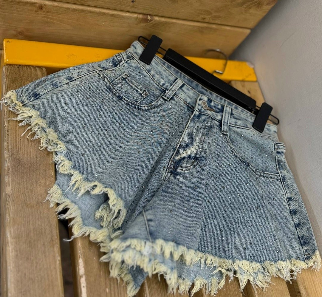 женские джинсовые шорты с высокой посадкой,джинсовые шорты со стразами,женские джинсовые шорты,шорты летние джинсовые,шорты со стразами