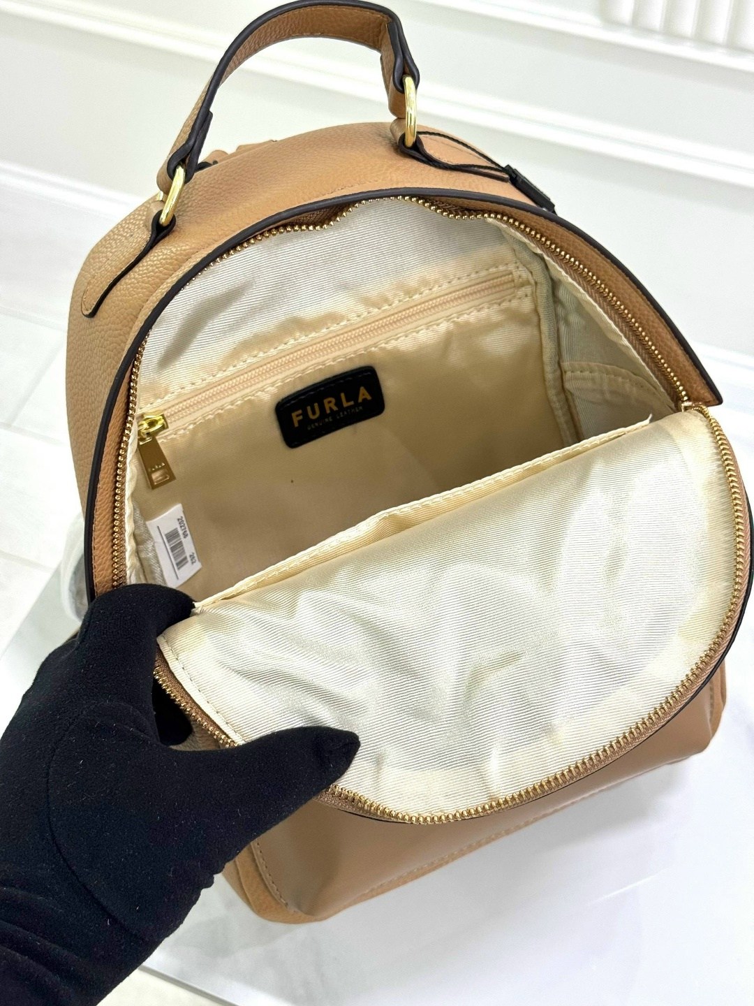 рюкзаки furla,рюкзак furla бежевый,рюкзак furla favola medium furla,рюкзак женские,бежевый рюкзак женский furla