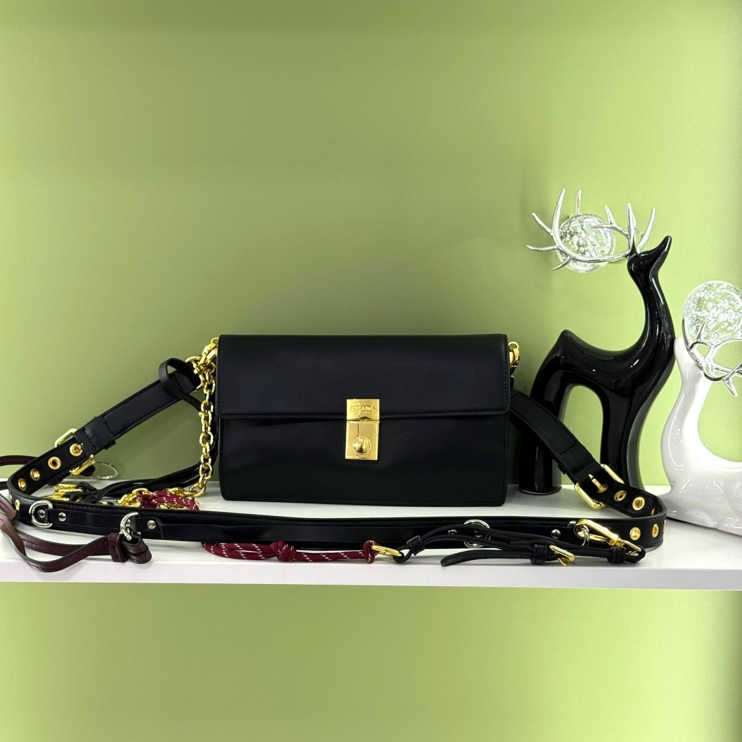 брендовые сумочки,сумка,сумка женская,сумка бордовая,клатч