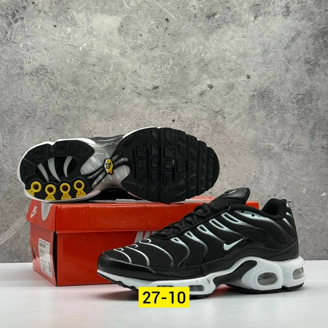 кроссовки nike air max plus tn,nike air max tn plus,кроссовки мужские nike air max tn plus,мужские кроссовки nike air max plus tn black silver green,nike air max tn plus black