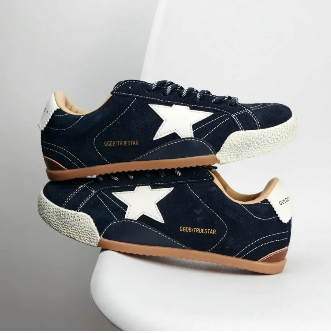,golden goose navy suede superstar sneakers,кроссовки golden goose,golden goose кроссовки с синими звездами,кроссовки golden goose superstar синий