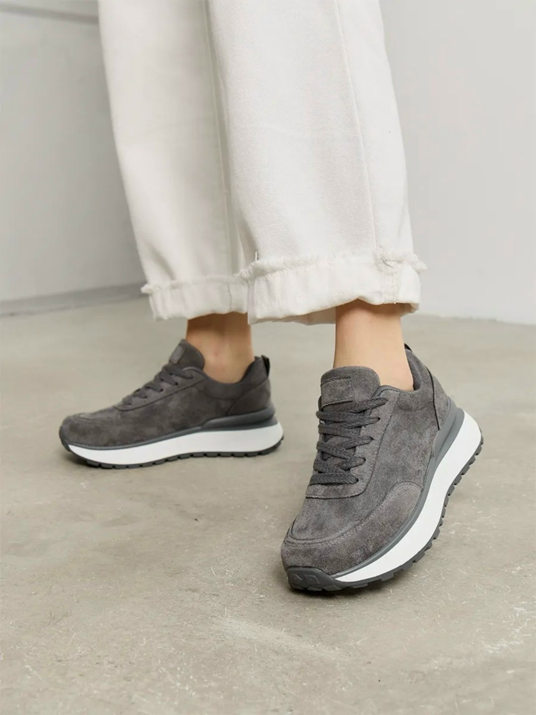 кроссовки женскиe,кроссовки бежевые,мода и стиль,модная спортивная