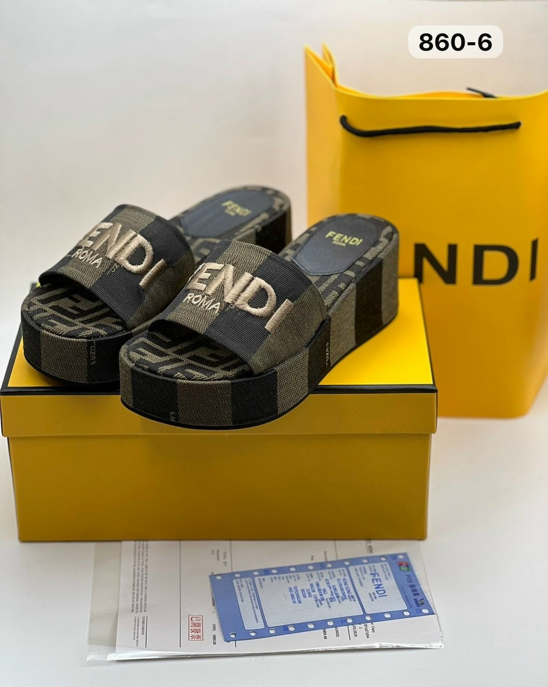 шлепки фенди,шлепки фенди женские оригинал,шлепанцы fendi,тапочки fendi,шлепанцы женские