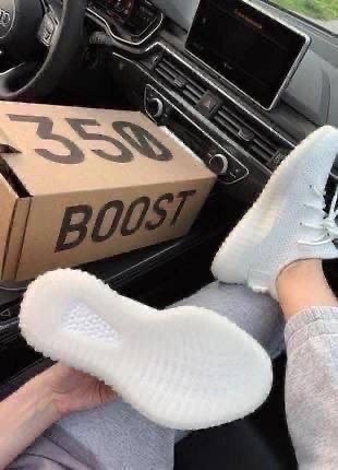 adidas yeezy boost 350 white,кроссовки изи буст,кроссовки женские adidas yeezy boost 350 белые,мужские кроссовки adidas yeezy boost 350 v2 white,кроссовки adidas yeezy 350 boost