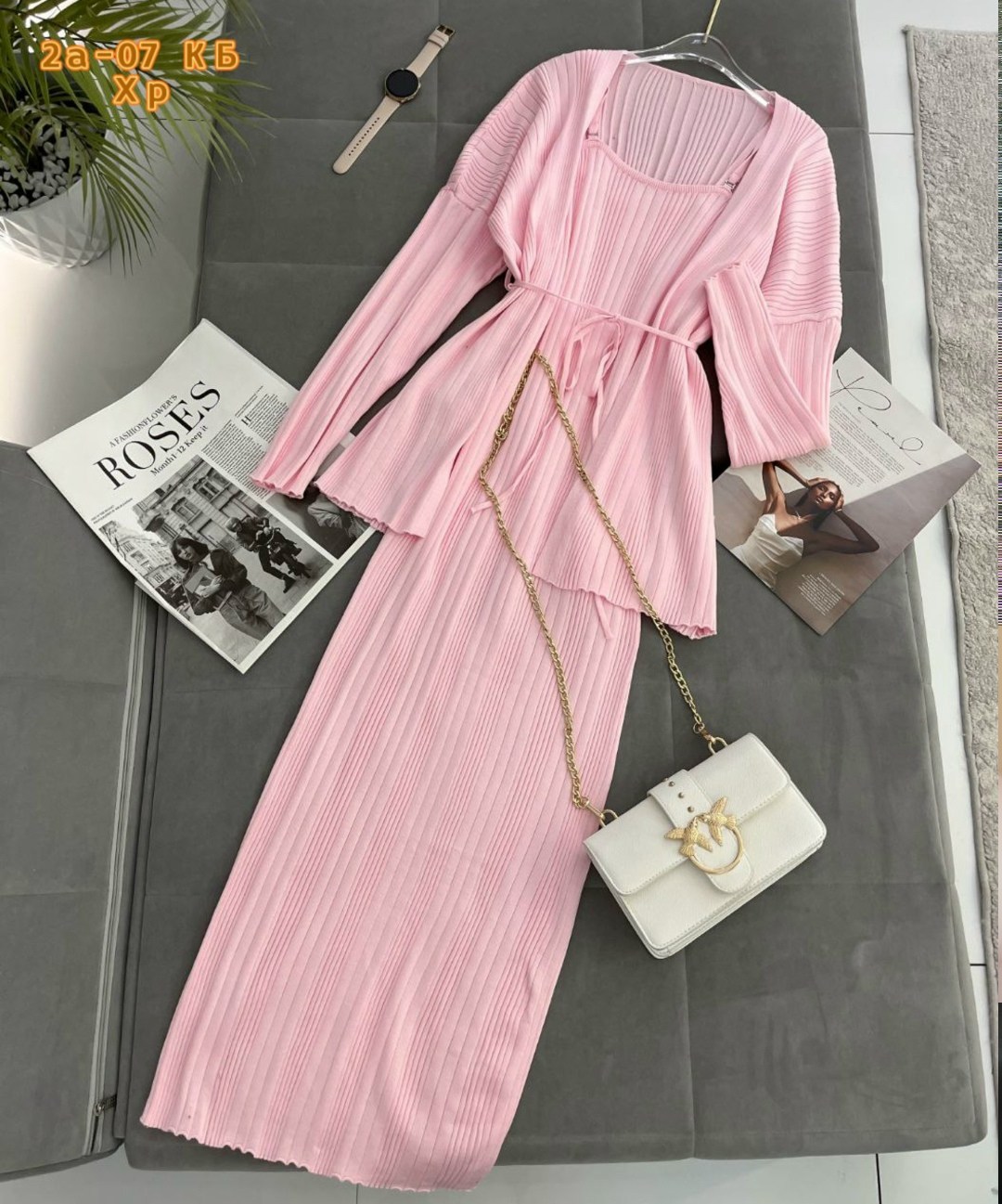трикотажное платье,стильное платье,вязаное платье,женское трикотажное платье средней длины,розовое платье