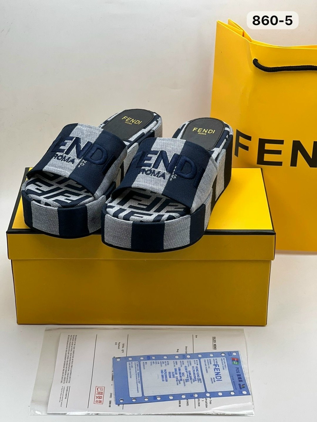 шлепки фенди,шлепанцы fendi,шлепанцы женские,шлепанцы женские fendi,