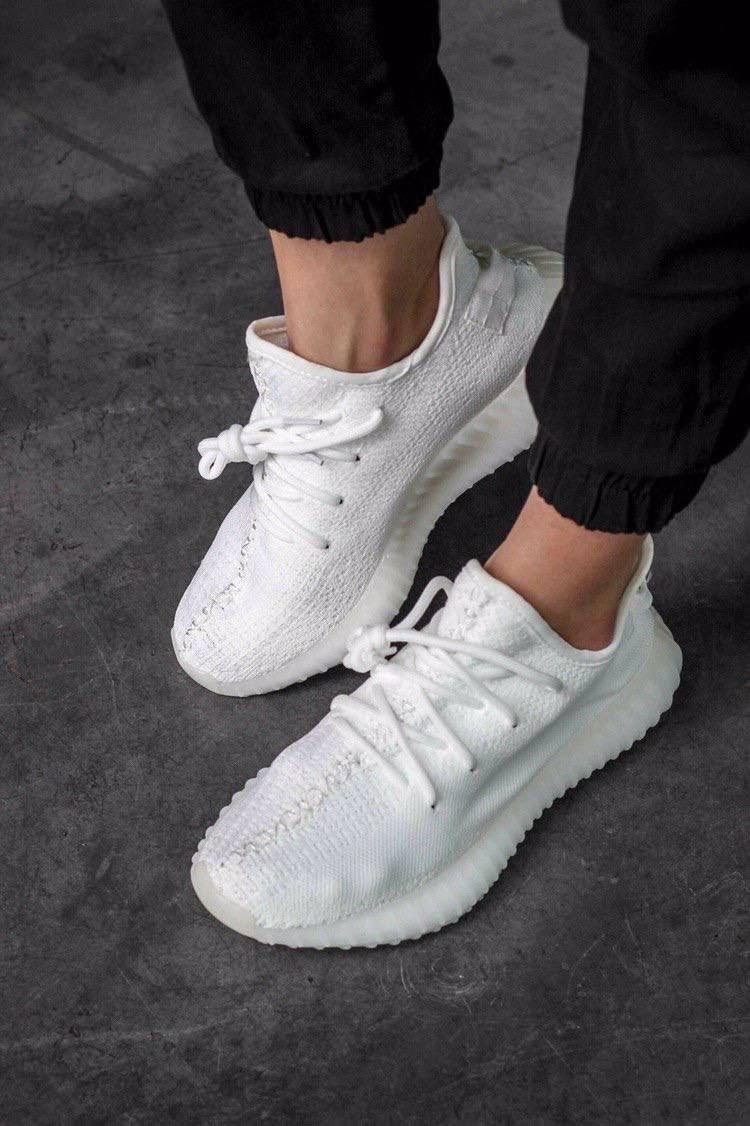 adidas yeezy boost 350 white,кроссовки изи буст,кроссовки женские adidas yeezy boost 350 белые,мужские кроссовки adidas yeezy boost 350 v2 white,кроссовки adidas yeezy 350 boost