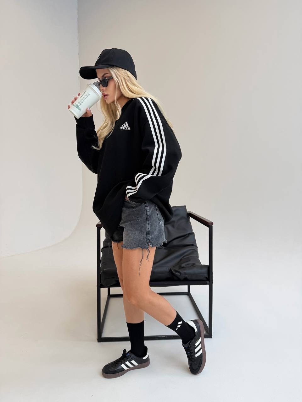 adidas originals adicolor свитшот,адидас свитшот,кофта адидас оверсайз,свитшот женская,adidas original