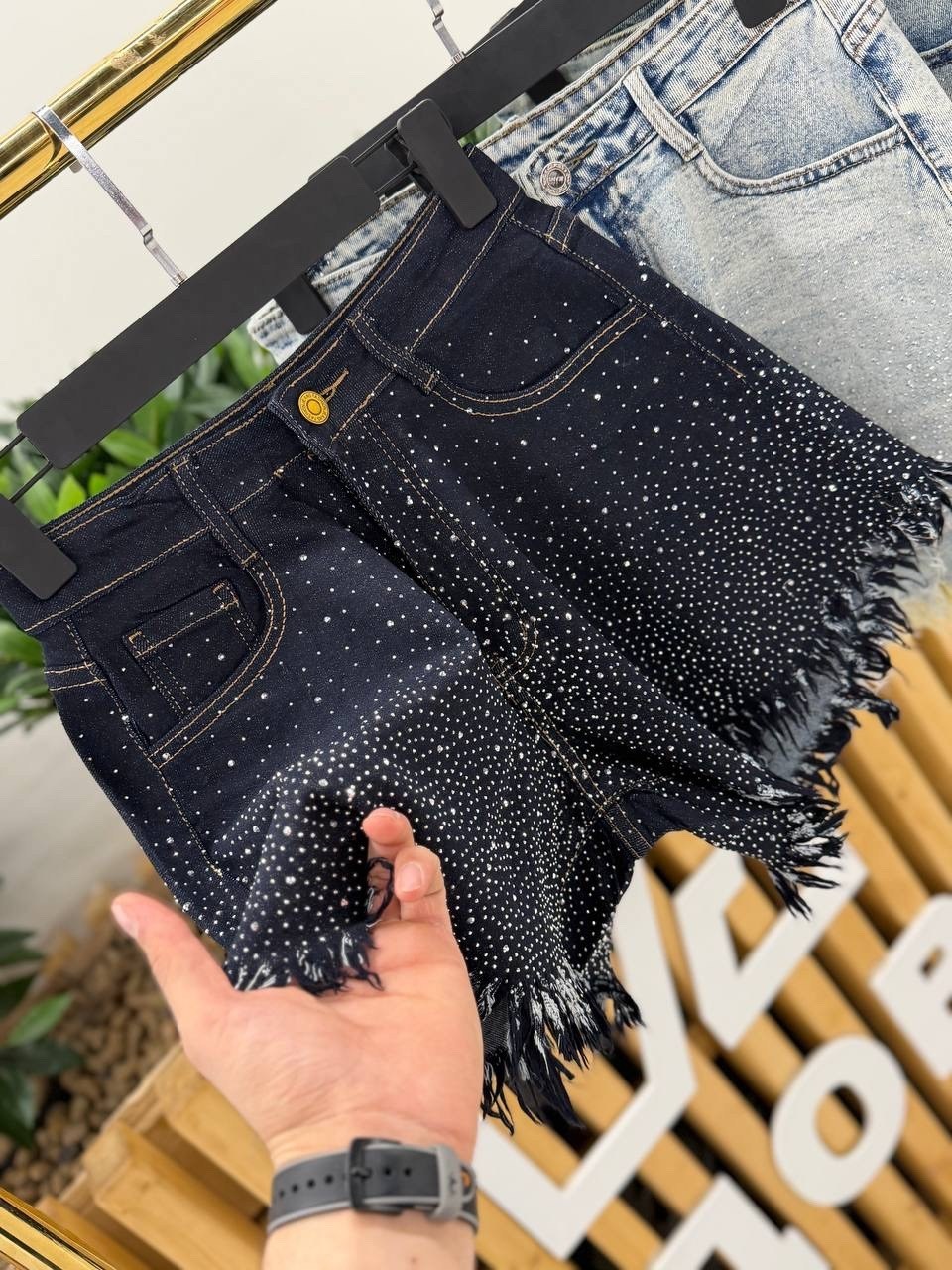 женские джинсовые шорты с высокой посадкой,джинсовые шорты со стразами,женские джинсовые шорты,шорты летние джинсовые,шорты со стразами