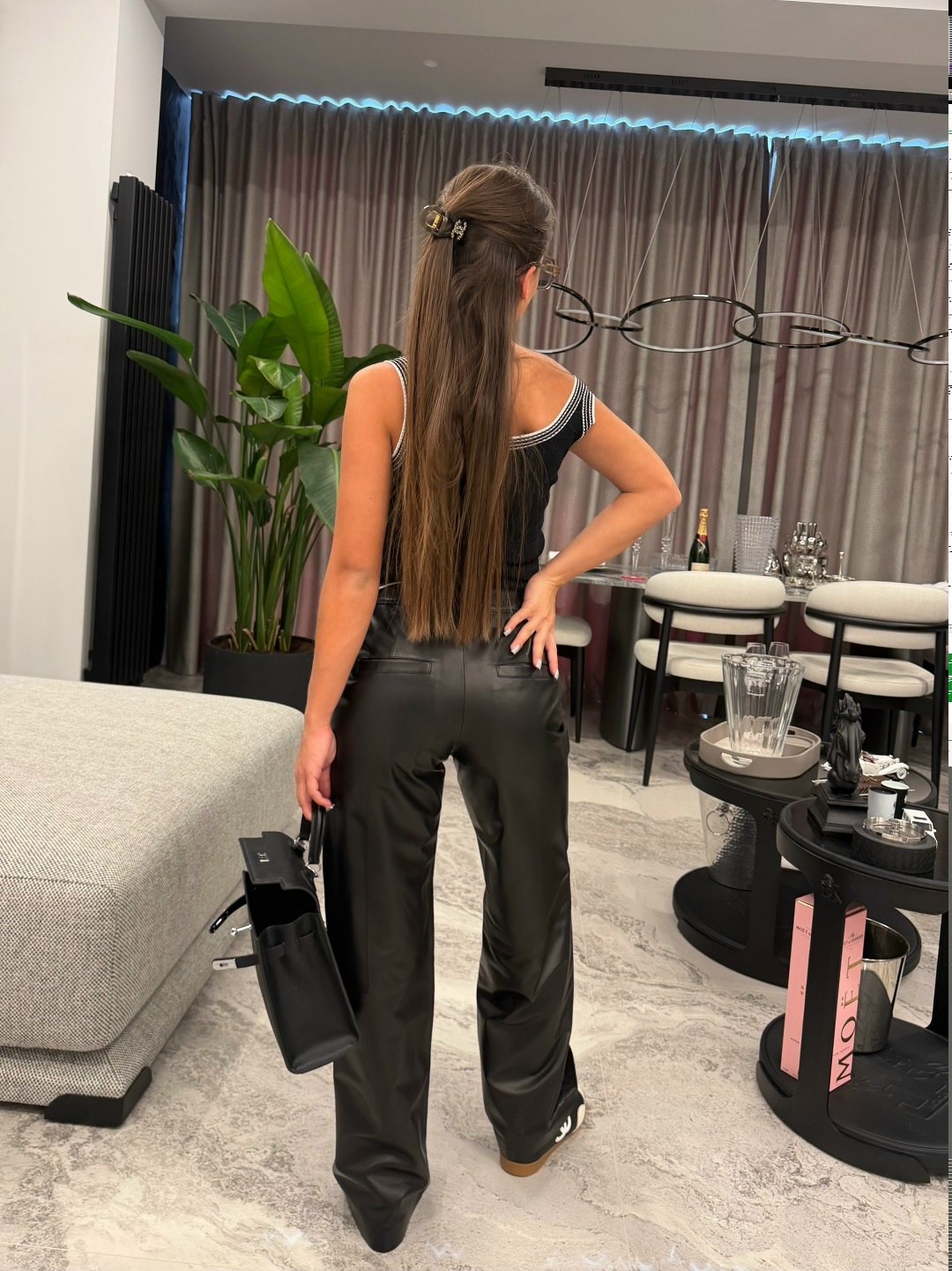 брюки стильные,кожаные штаны,кожаные брюки женские,брюки модный стиль