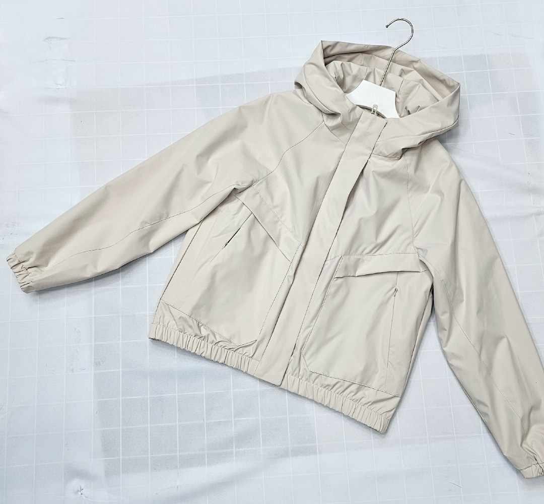 ветровка,куртка,куртка женская,легкая куртка,куртка женская бежевая