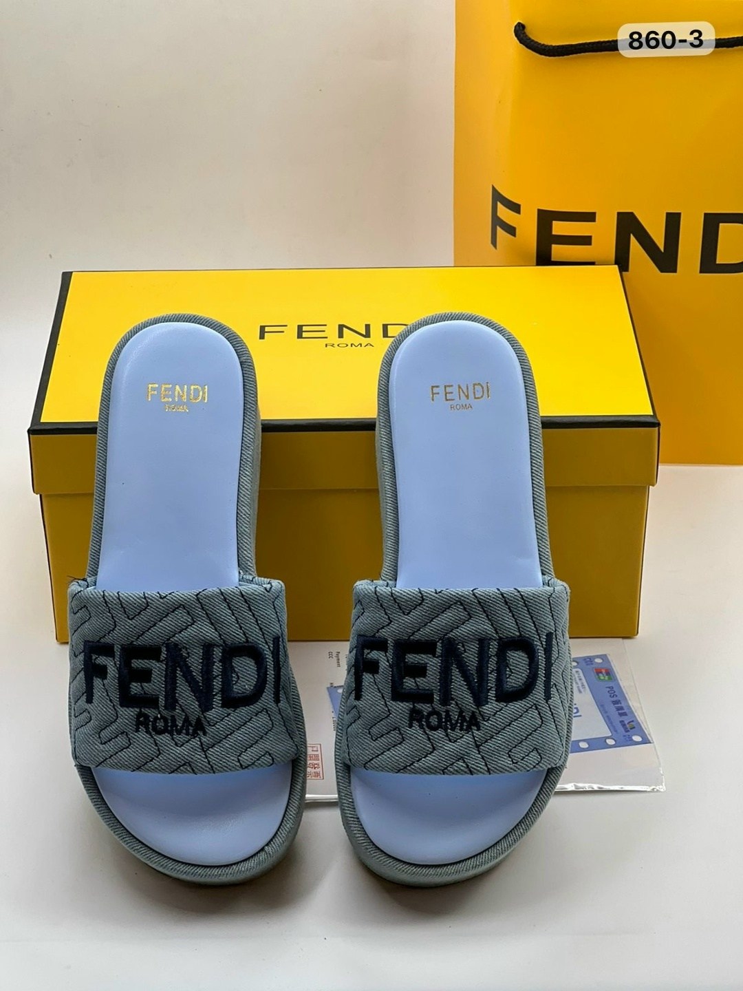 шлепки фенди,шлепки фенди женские оригинал,шлепанцы fendi,тапочки fendi,шлепанцы женские