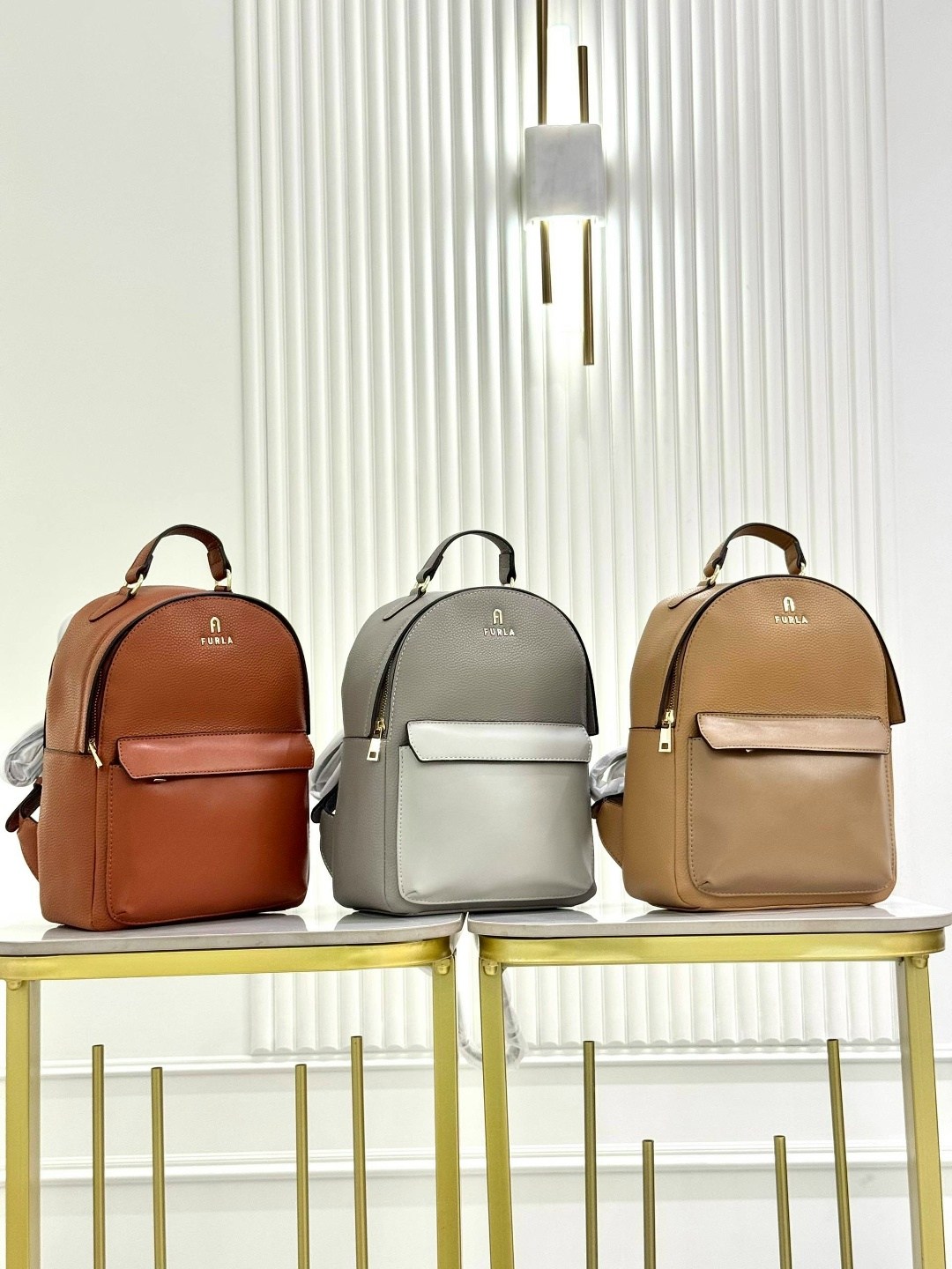 рюкзаки furla,рюкзак furla бежевый,рюкзак furla favola medium furla,рюкзак женские,бежевый рюкзак женский furla