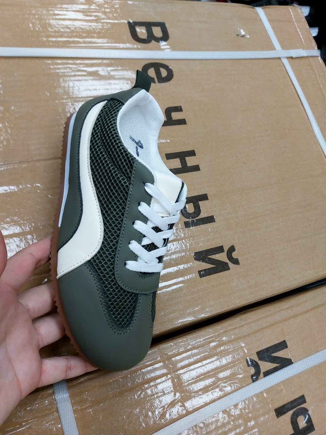 ,женские кроссовки,спортивная , для фитнеса,кроссовки для женщин