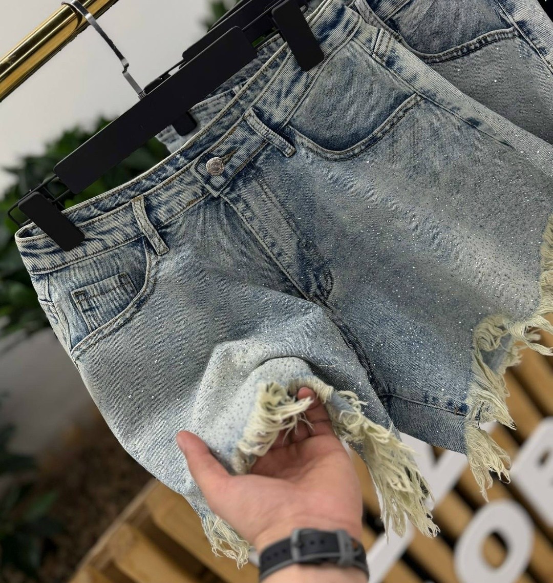 женские джинсовые шорты с высокой посадкой,джинсовые шорты со стразами,женские джинсовые шорты,шорты летние джинсовые,шорты со стразами