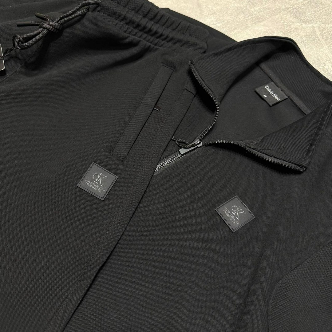 спортивный костюм dolce & gabbana,спортивный костюм для мужчин,спортивный костюм мужской,мужской спортивный костюм armani exchange,спортивный костюм