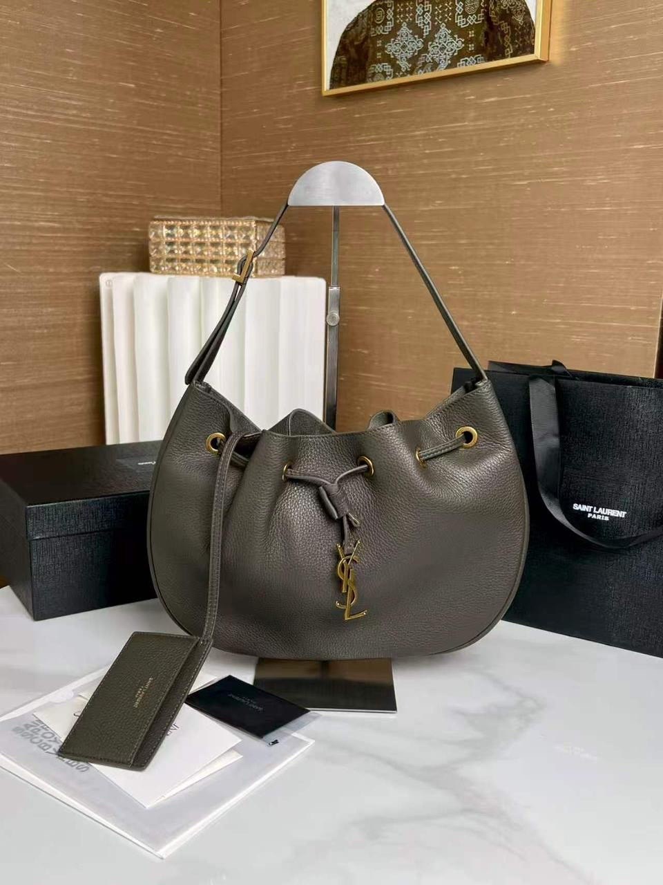 сумка saint laurent,yves saint laurent сумка,сумка,модная сумка,saint laurent сумка на плечо