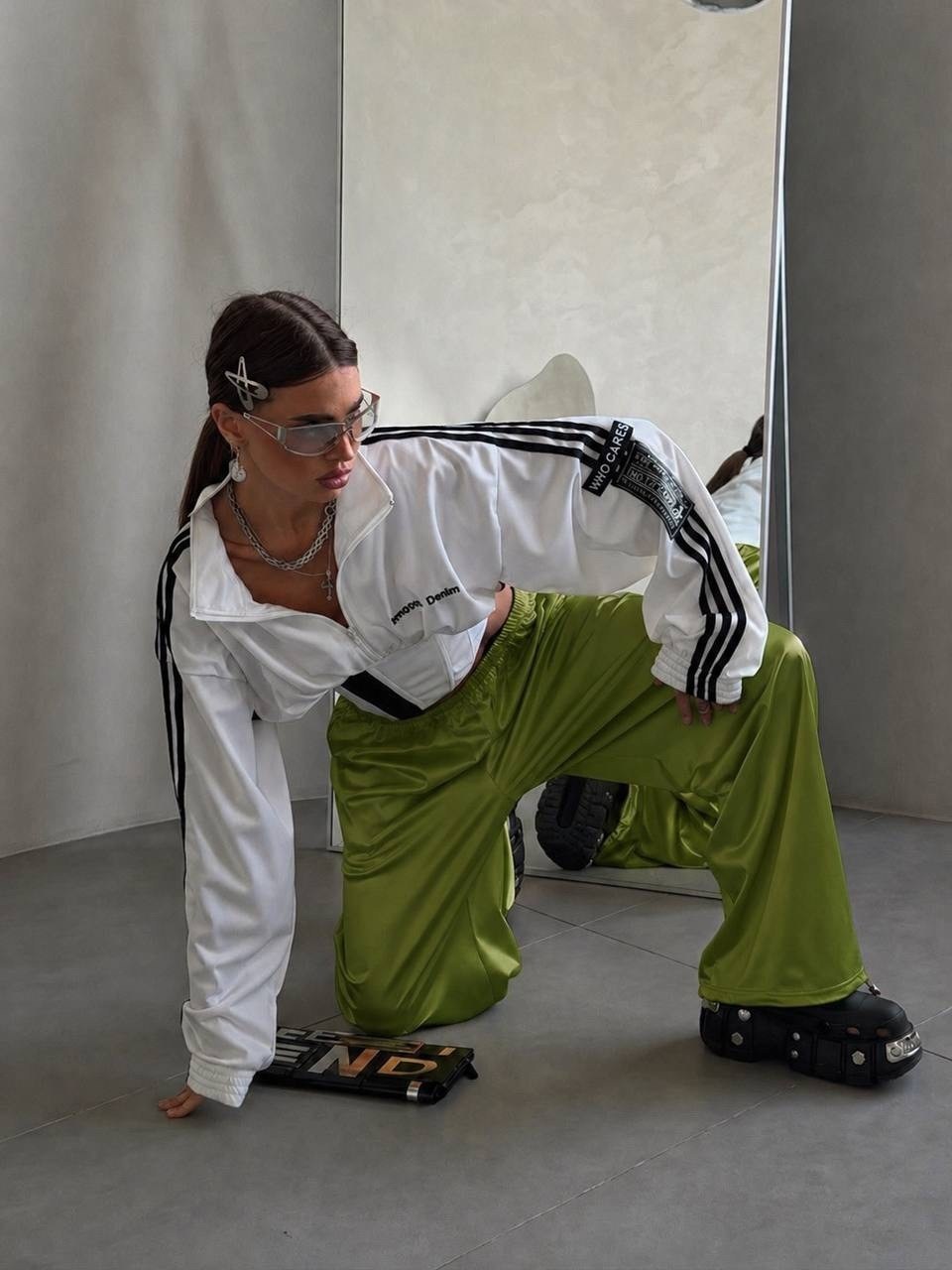 спортивный костюм с лампасами,женские спортивные костюмы,спортивный костюм,спортивный костюм для женщин
