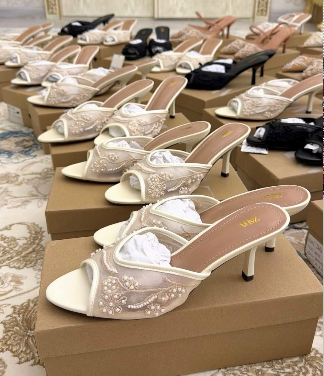 ,шлепки zara,босоножки на каблуках,женские босоножки,босоножки zara