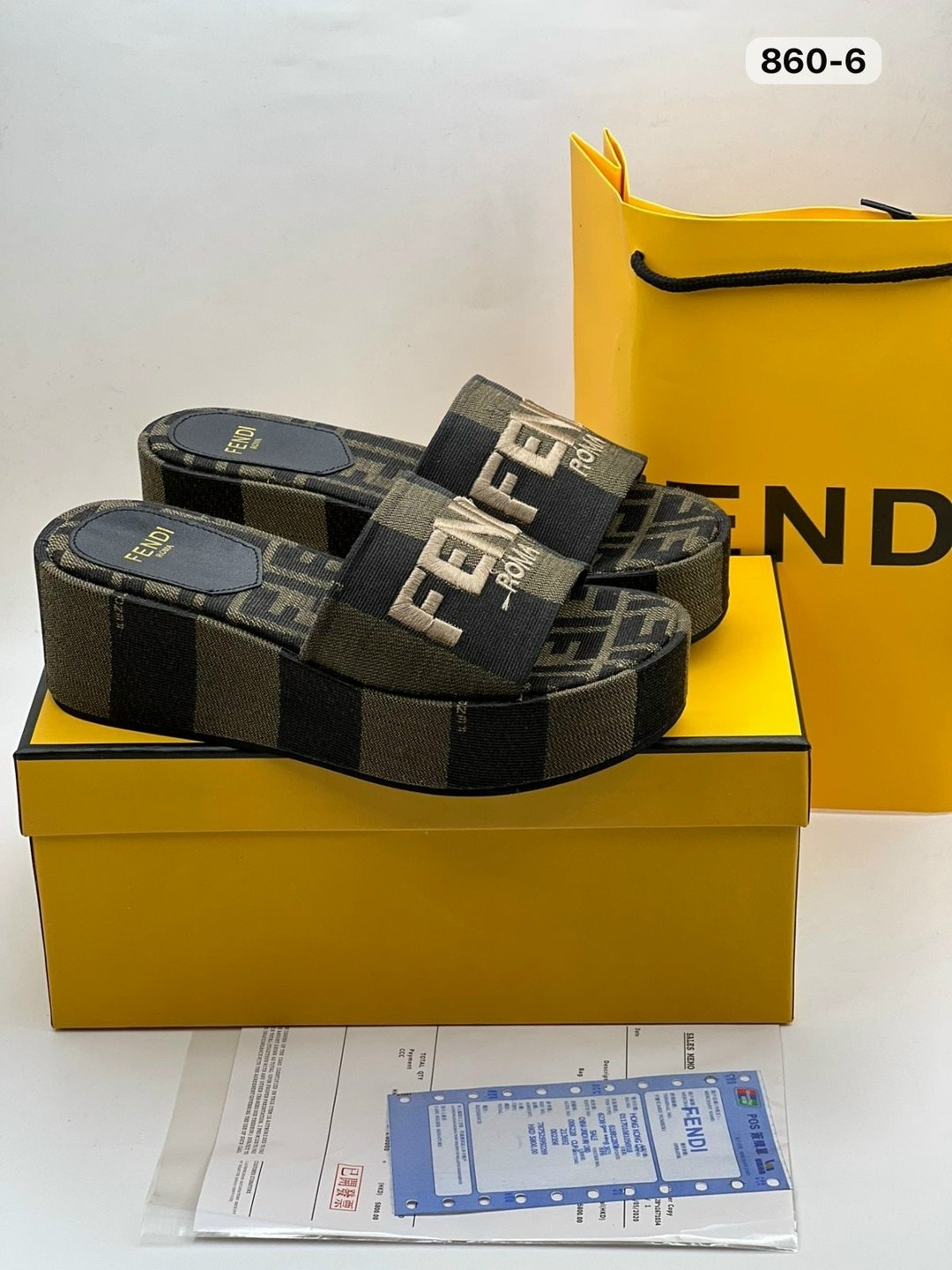 шлепки фенди,шлепки фенди женские оригинал,шлепанцы fendi,тапочки fendi,шлепанцы женские
