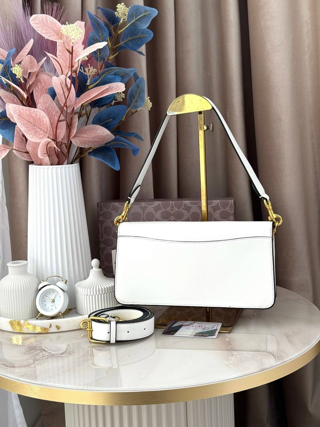 женская сумка coach,сумка coach,сумка через плечо coach цвет белый,сумка реплика coach,сумка через плечо coach