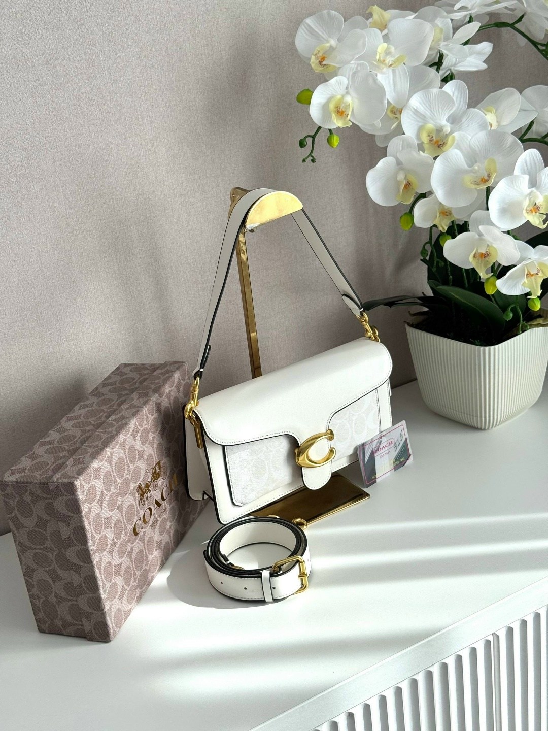 женская сумка coach,сумка coach,сумка через плечо coach цвет белый,сумка реплика coach,сумка через плечо coach