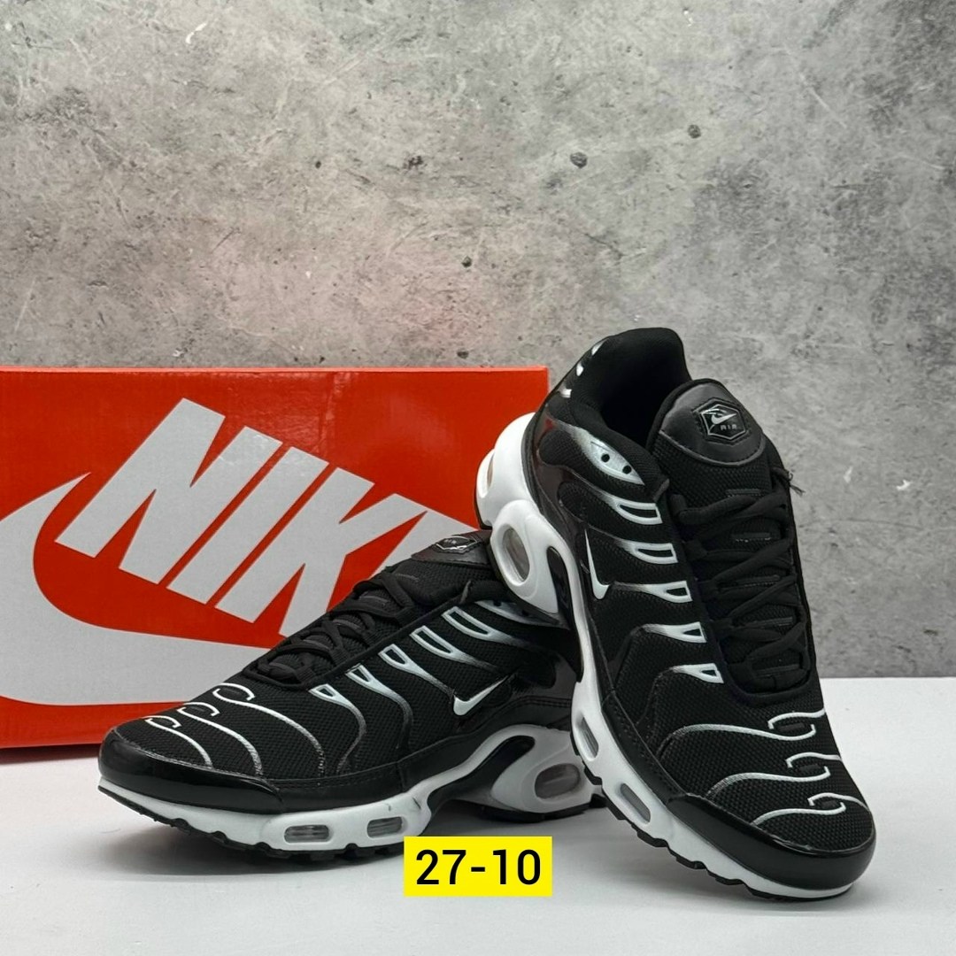 кроссовки nike air max plus tn,nike air max tn plus,кроссовки мужские nike air max tn plus,мужские кроссовки nike air max plus tn black silver green,nike air max tn plus black