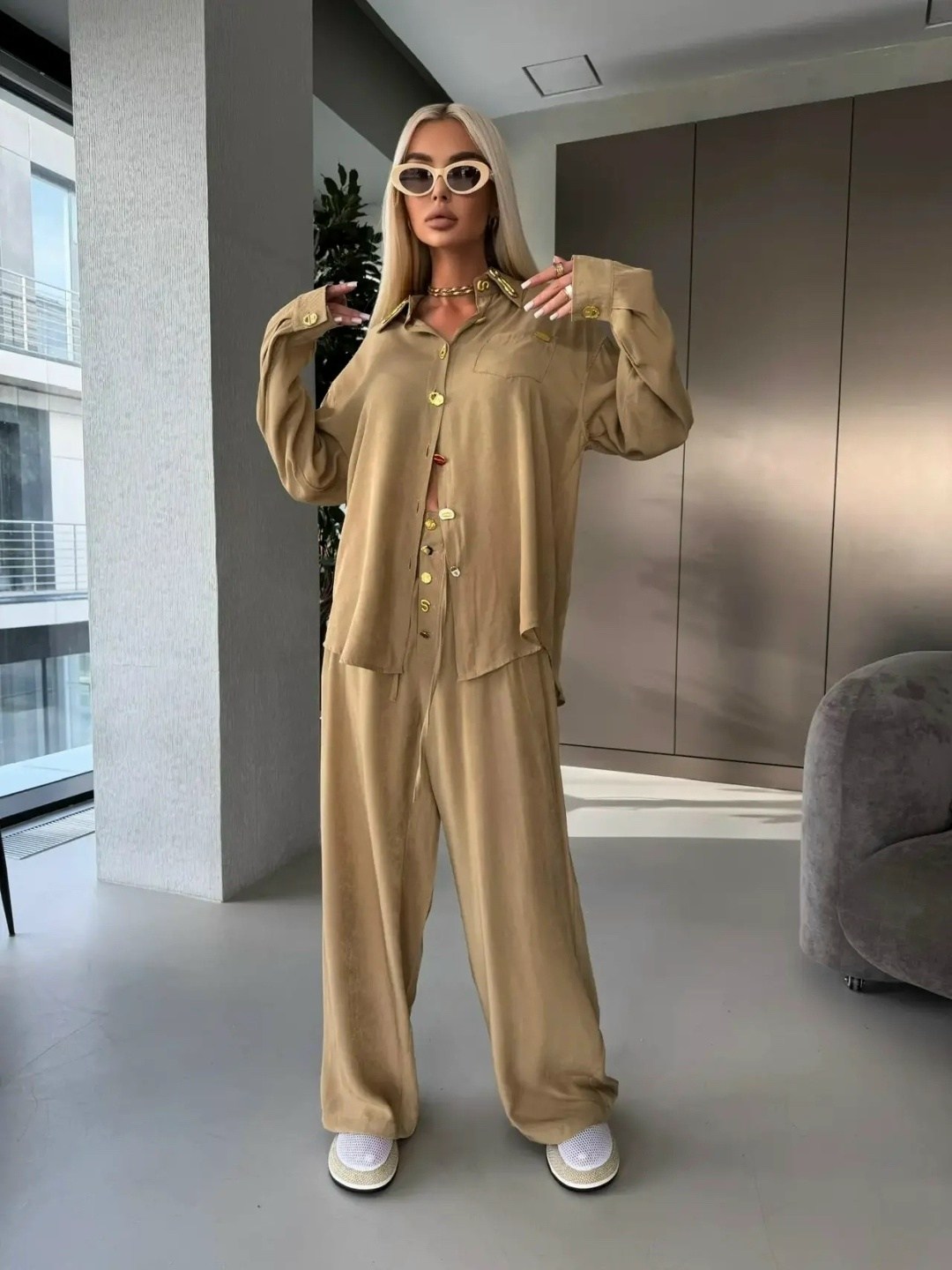 костюм с брюками,брючный костюм,костюм повседневный,костюм бежевый,велюровый костюм