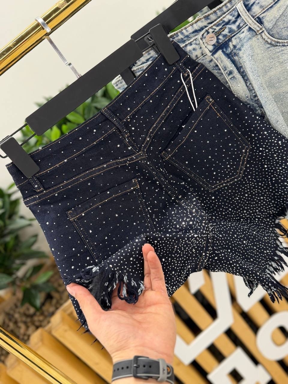 женские джинсовые шорты с высокой посадкой,джинсовые шорты со стразами,женские джинсовые шорты,шорты летние джинсовые,шорты со стразами