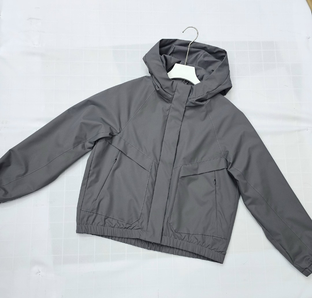 ветровка,куртка,куртка женская,легкая куртка,куртка женская бежевая