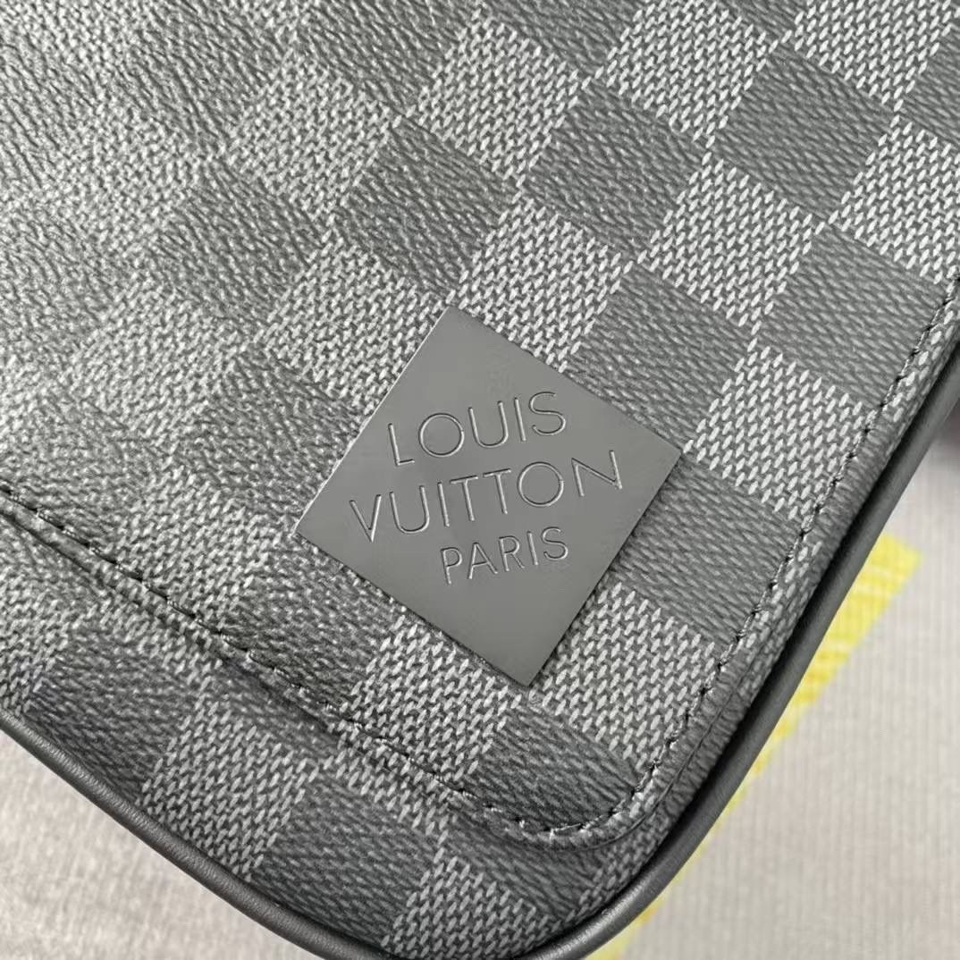 мужская сумка louis vuitton,сумка мессенджер louis vuitton district pm мужская,cумка louis vuitton,сумка мужская louis vuitton district pm,сумка louis vuitton mick pm