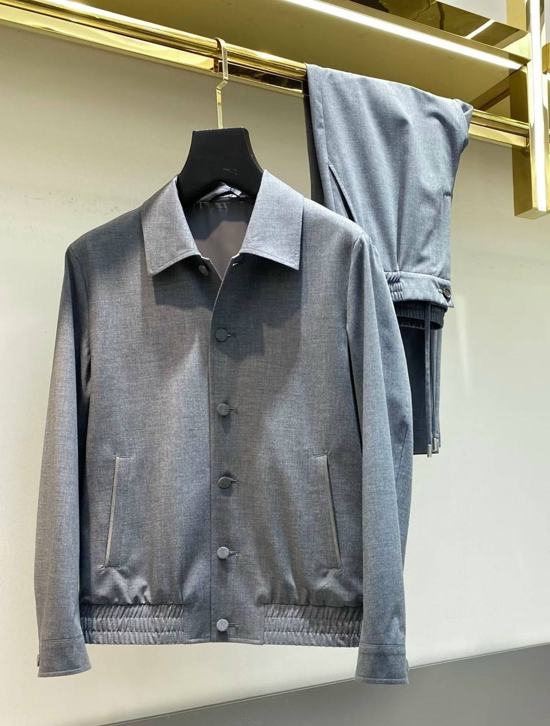 кожаная куртка,куртка,мужской жакет,кожаная куртка мужская,мужские бомберы