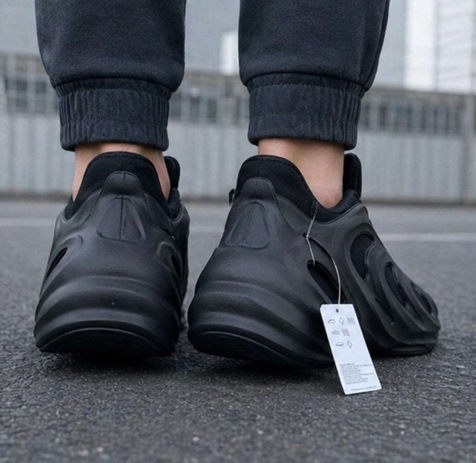 мужские кроссовки adidas,кроссовки adidas,черные кроссовки adidas originals fom quake,кроссовки adidas adifom q,кроссовки adidas ozelia
