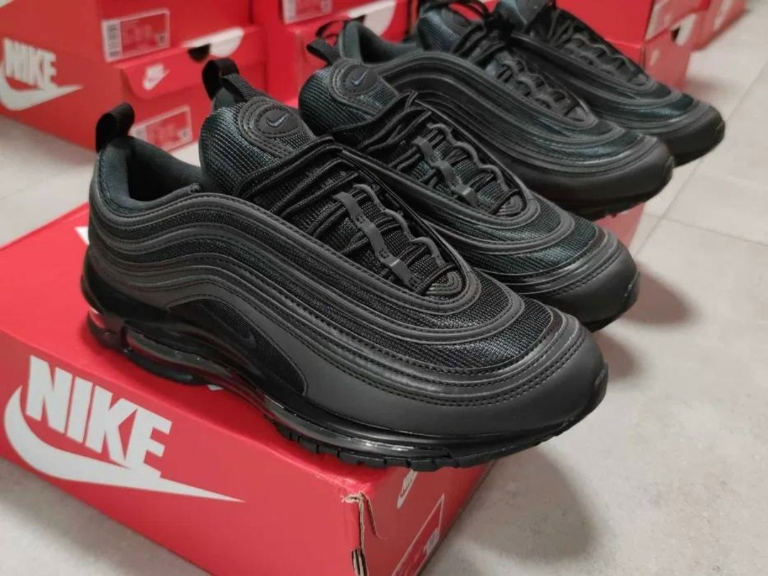 nike air max 95 triple black,nike air max 95 essential,nike air max 95,nike air max 95 essential triple black,nike air max 95 black