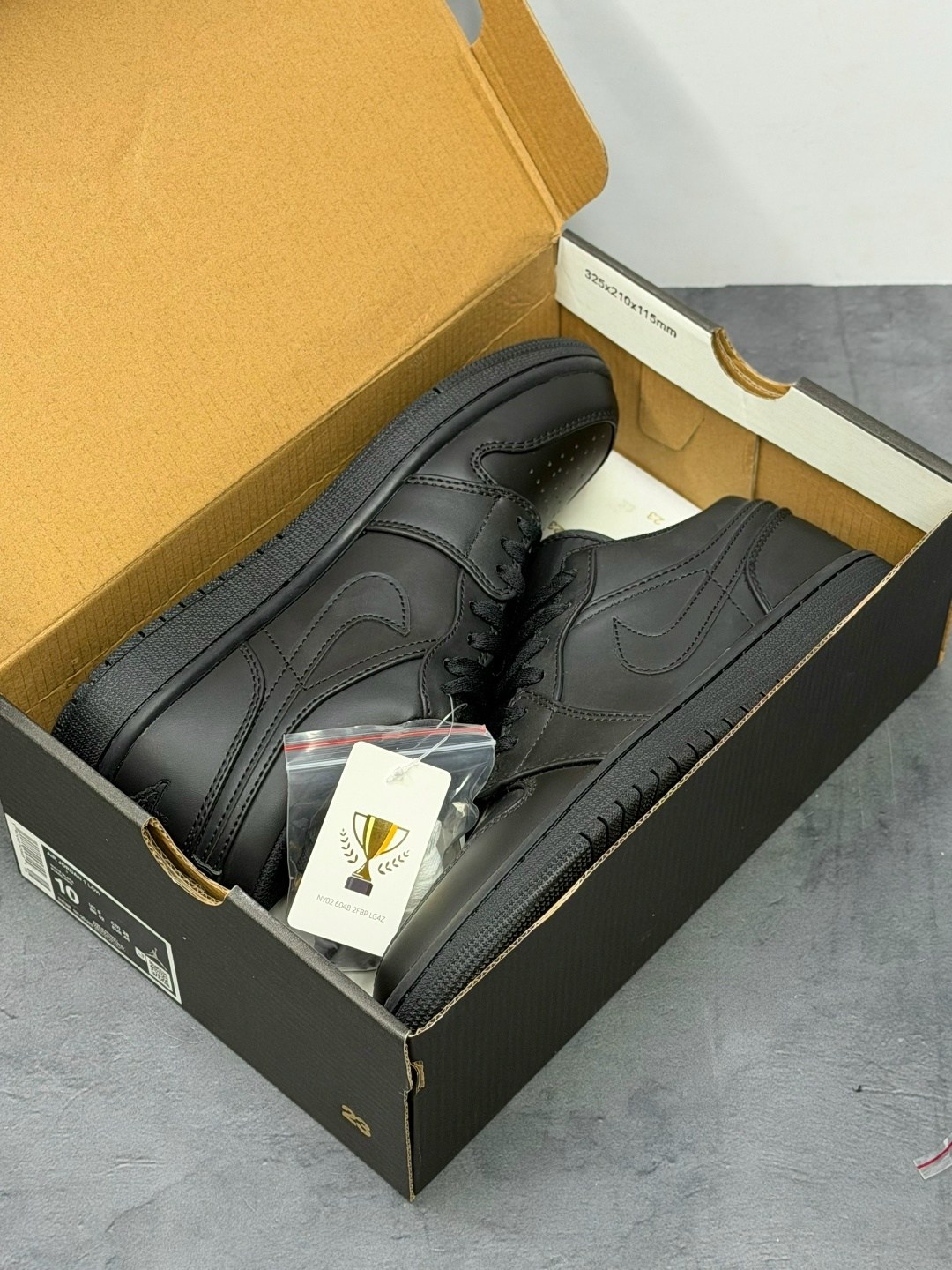 air jordan 1 low triple black,jordan 1 low triple black,nike air jordan 1 low black,nike air jordan 1 low,кроссовки air jordan 1 low triple black