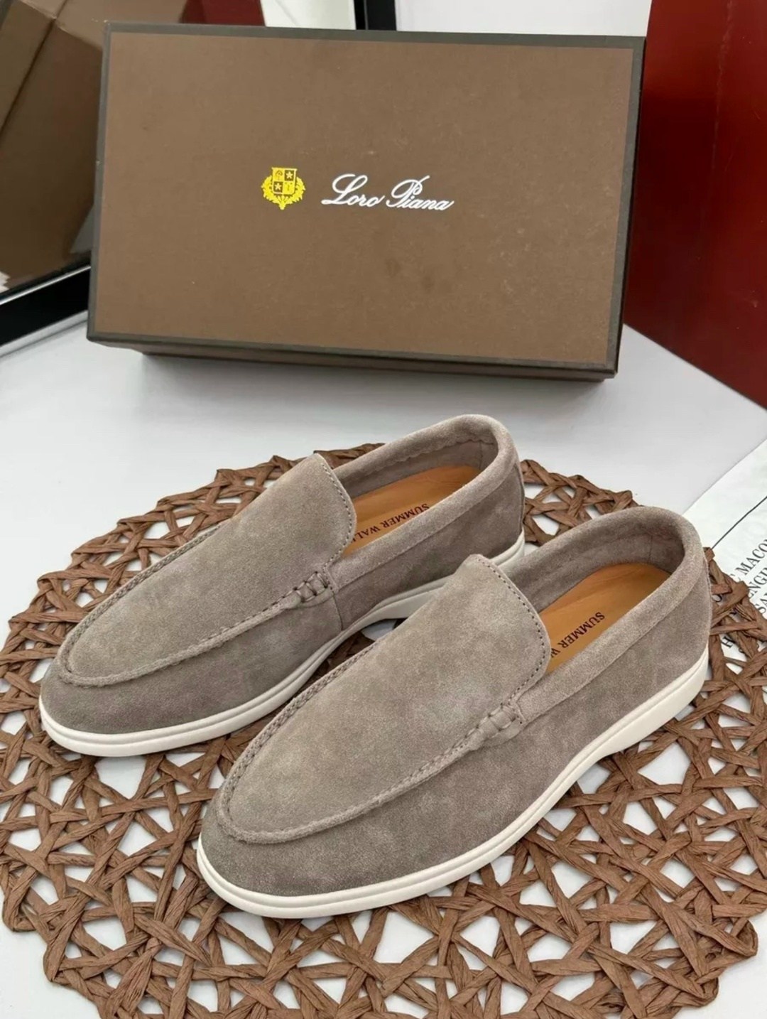 лоферы из натуральной замши loro piana,loro piana мужские лоферы,замшевые лоферы loro piana,лоферы loro piana,лоферы из натуральной замши